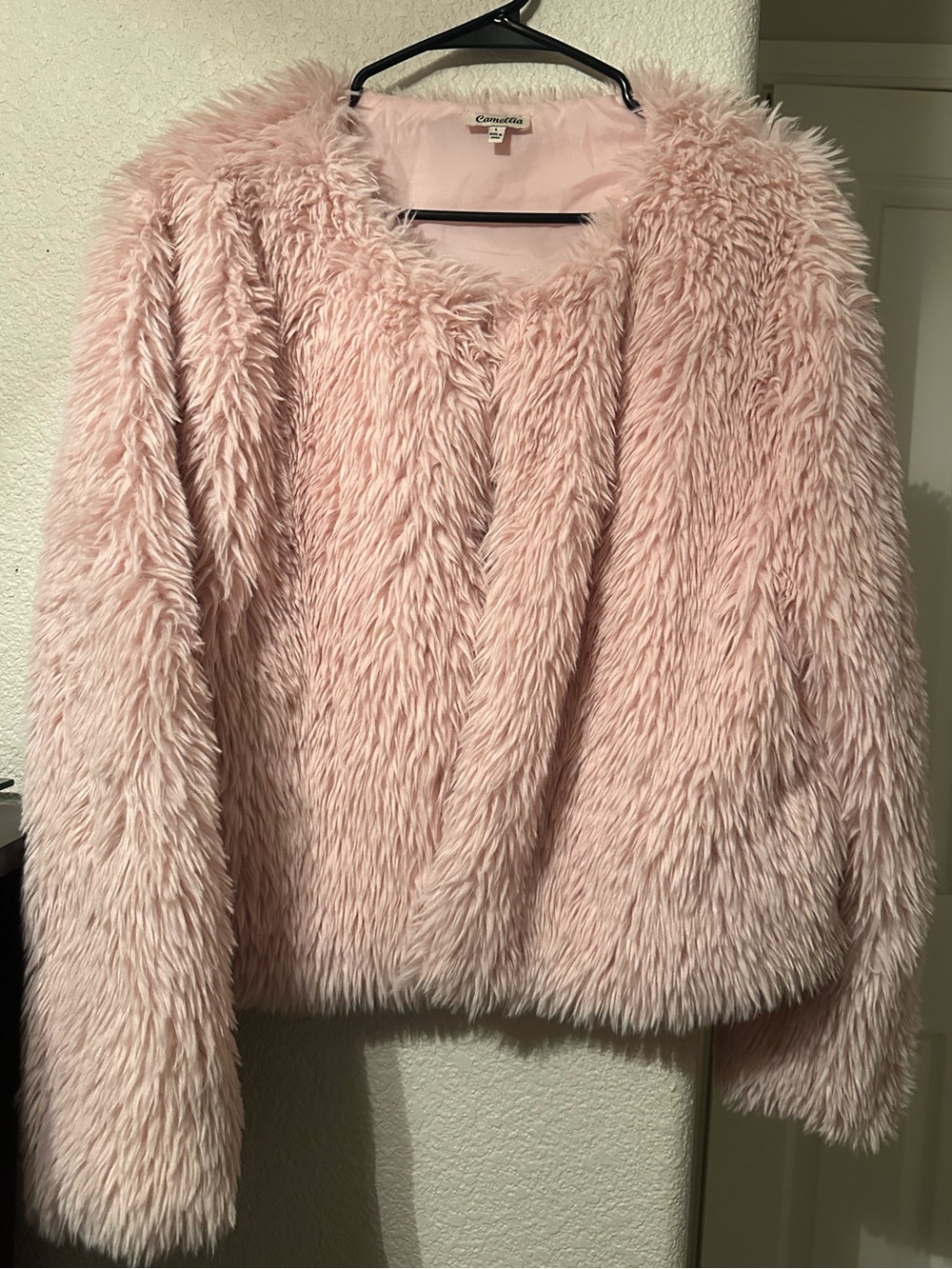 Brand New Chic Baby Pink Cropped Faux Fur Jacket